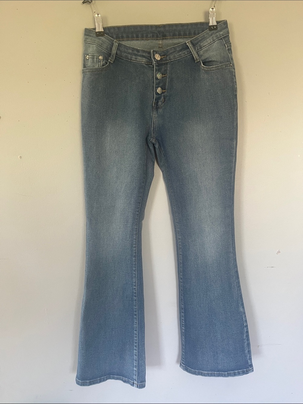 SHEIN Mid-Blue Button-Front Flare Jeans 32